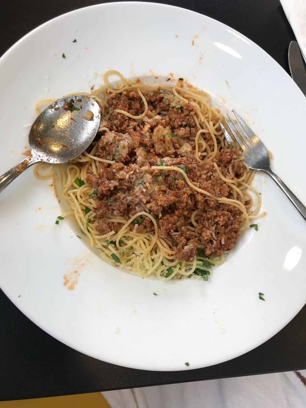 Spaghetti mit Sugo Pur Beef – Pure Beef Sugo - kjero.com