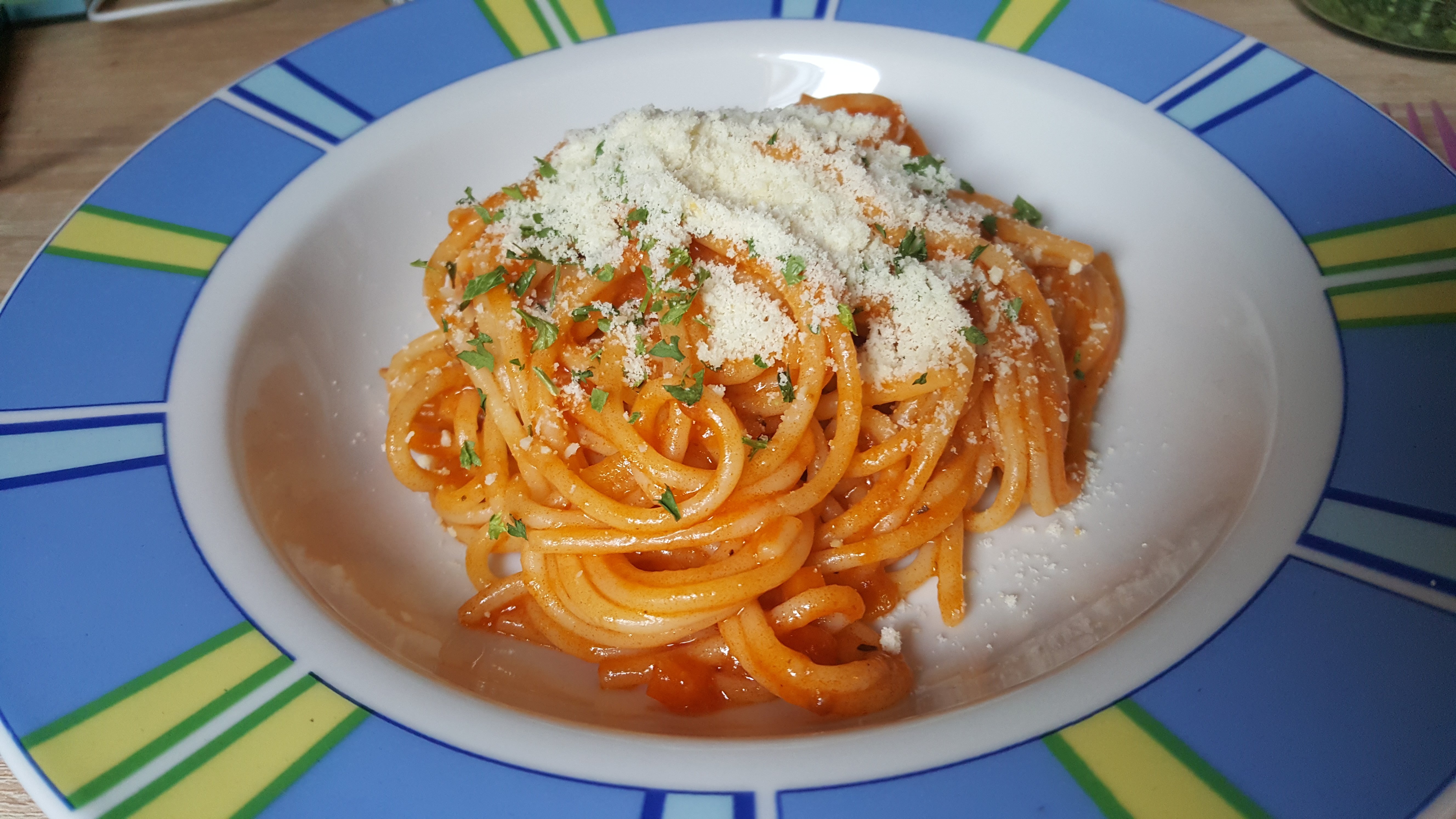 Der Klassiker – Spaghetti Bolognese – Barilla Pasta &amp; Sauce Set - kjero.com